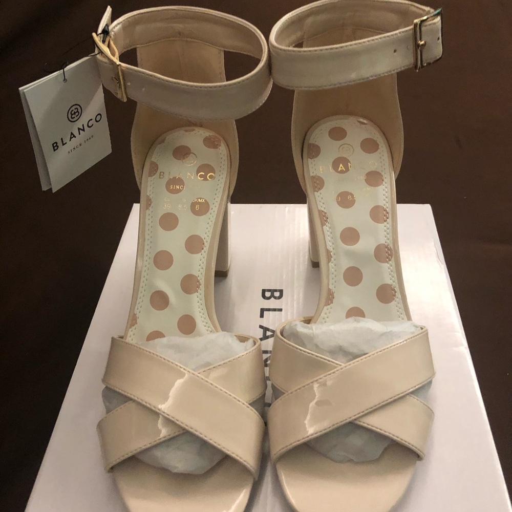 Women’s shoes
